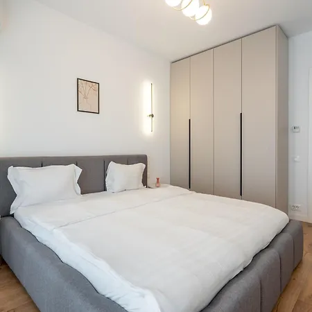 The Bronze Loft - One Cotroceni *